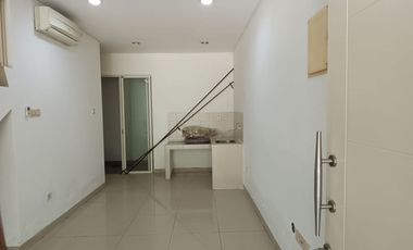 Dijual dan Disewa Rumah 3 Lantai Katamaran indah PIK 1