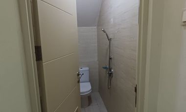 Dijual dan Disewa Rumah 3 Lantai Katamaran indah PIK 1