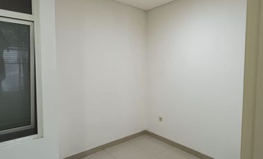 Dijual dan Disewa Rumah 3 Lantai Katamaran indah PIK 1