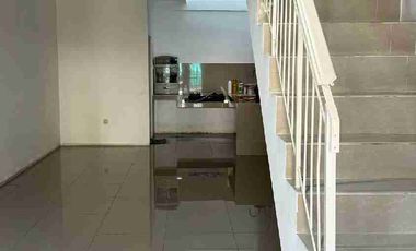 dijual rumah 2 lantai 2 kamar tidur lokasi strategis di taman palem cengkareng jakarta barat