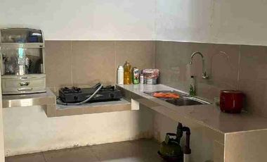 dijual rumah 2 lantai 2 kamar tidur lokasi strategis di taman palem cengkareng jakarta barat