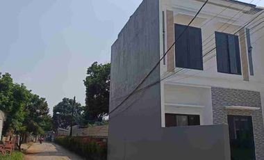 RUMAH MEWAH 2 LANTAI DICIBUBUR SIAP HUNI, FREE BIAYA FREE CANOPY PAGAR