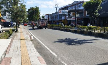 Business Space Suitable for Spacious Carport Business in Cianjur City Center