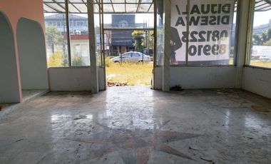 Business Space Suitable for Spacious Carport Business in Cianjur City Center