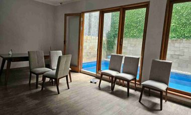 Dijual Rumah Cantik Ada Kolam Renang di Kebayoran Bintaro Jaya