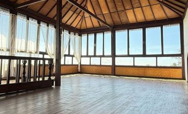 Villa estetik dengan view GWK & View laut, dijual diNusa Dua.