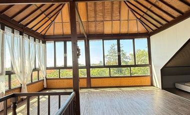 Villa estetik dengan view GWK & View laut, dijual diNusa Dua.