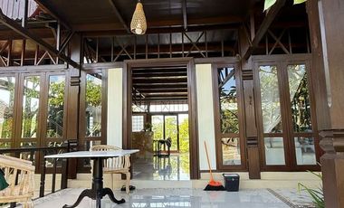 Villa estetik dengan view GWK & View laut, dijual diNusa Dua.