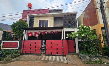 Di jual Cepat rumah siap huni 3 lantai Strategis bisa nego