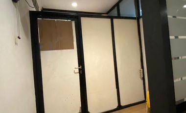 Disewakan Ruko 4 Lantai Pinggir Jalan Kemang Raya – Area Komersial Premium