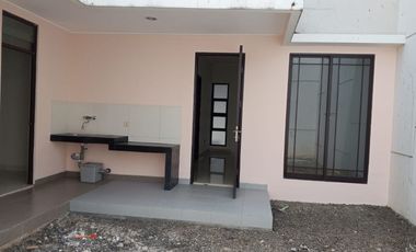 Disewakan Rumah Green Lake City, Asia 8x18m, siap Huni