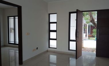 Disewakan Rumah Green Lake City, Asia 8x18m, siap Huni