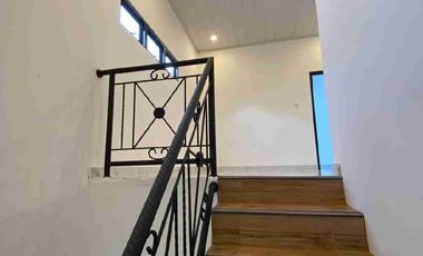 Jual Cepat Rumah Siap Huni Esklusif Luas 140m² di Komplek Perdagangan Ciledug Tangerang