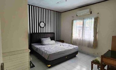 Villa Classic Minimalis Cipanas Ada Swimming Pool