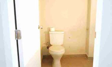 Se arrienda local comercial,pleno Avenida Diez de Julio.