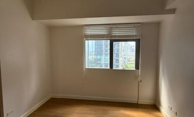 PARK TRIANGLE RESIDENCES 2 BEDROOM CORNER