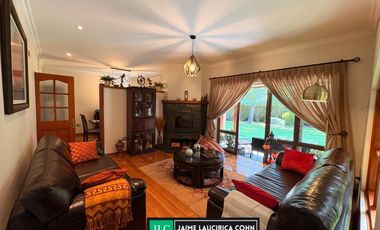 Exclusiva casa en venta, en Los Ángeles