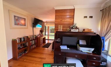 Exclusiva casa en venta, en Los Ángeles