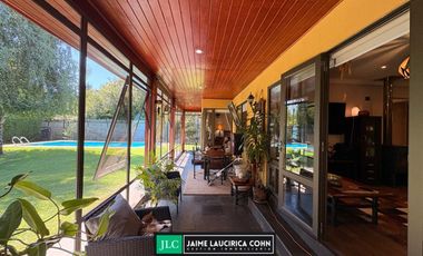 Exclusiva casa en venta, en Los Ángeles