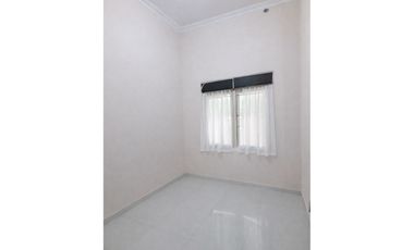 DISEWA RUMAH MEWAH TAHUNAN 2 LANTAI BAGUS SIAP HUNI HOOK HARGA NEGO CIBINONG BOGOR BO163