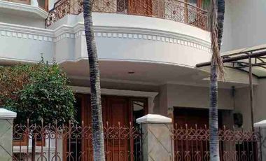 Rumah sewa 2 lantai Puri Kencana