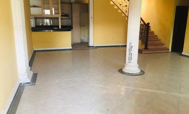 SE VENDE  CASA DE DOS PLANTAS UBICADA EN LOS BOSQUES