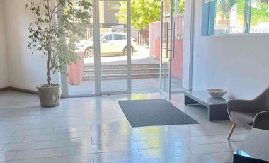 Andalué, frente Portal Rometch, en Edificio Cumbres Center, hasta 4 privados, 2 estac. y bodega