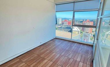 Andalué, frente Portal Rometch, en Edificio Cumbres Center, hasta 4 privados, 2 estac. y bodega