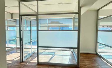 Andalué, frente Portal Rometch, en Edificio Cumbres Center, hasta 4 privados, 2 estac. y bodega