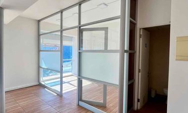 Andalué, frente Portal Rometch, en Edificio Cumbres Center, hasta 4 privados, 2 estac. y bodega