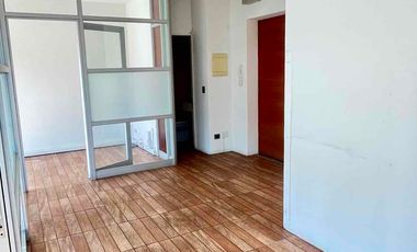Andalué, frente Portal Rometch, en Edificio Cumbres Center, hasta 4 privados, 2 estac. y bodega