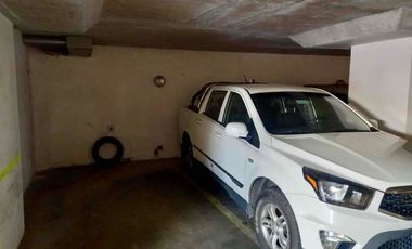 Andalué, frente Portal Rometch, en Edificio Cumbres Center, hasta 4 privados, 2 estac. y bodega