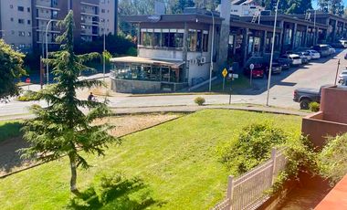 Andalué, frente Portal Rometch, en Edificio Cumbres Center, hasta 4 privados, 2 estac. y bodega