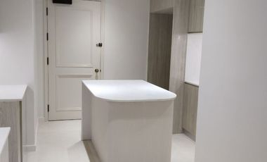 2BR Unit Nicely renovated plus 2 parking