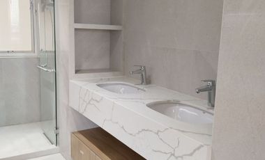 2BR Unit Nicely renovated plus 2 parking