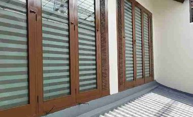 Rumah sewa siap huni Puri Indah