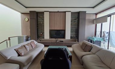 Rumah Cantik Full Furnished di Terusan Sutami 1