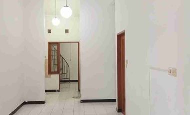 Disewakan Rumah Minimalis Siap Huni di Taman Holis Indah 1