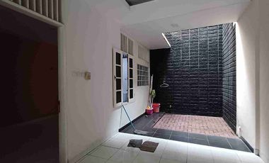 Rumah cilandak barat asri dalam cluster