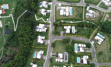 Casa de campo en excelente condominio en la Tebaida Quindio