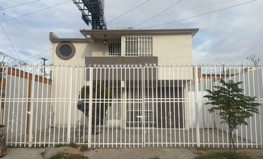 Casa en renta 3 recamas 2.5 baños, Fuentes del Valle, Cd. Juarez