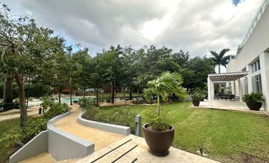 Departamento de 3 recámaras, cuarto de servicio, en Country Towers.