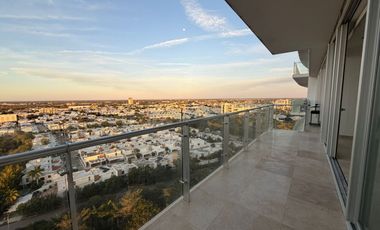 Departamento de 3 recámaras, cuarto de servicio, en Country Towers.