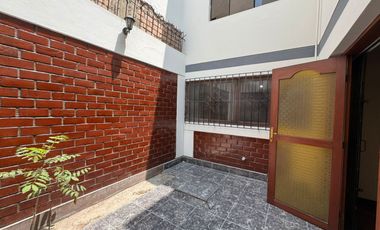 VENTA DE CASA EN MAYORAZGO – ATE