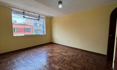 VENTA DE CASA EN MAYORAZGO – ATE