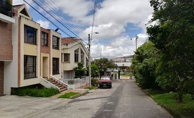 ARRIENDO APARTAESTUDIO CERCA DE LA UPTC