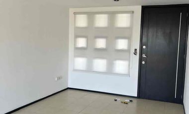 CASA EN RENTA CLUSTER CON ALBERCA EN LOMAS DE ANGELOPOLIS