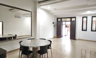 Disewa Rumah 1,5 Tingkat Komplek Cemara Asri Jalan Salak