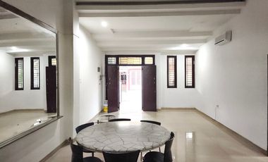 Disewa Rumah 1,5 Tingkat Komplek Cemara Asri Jalan Salak