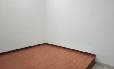 Disewa Rumah 1,5 Tingkat Komplek Cemara Asri Jalan Salak